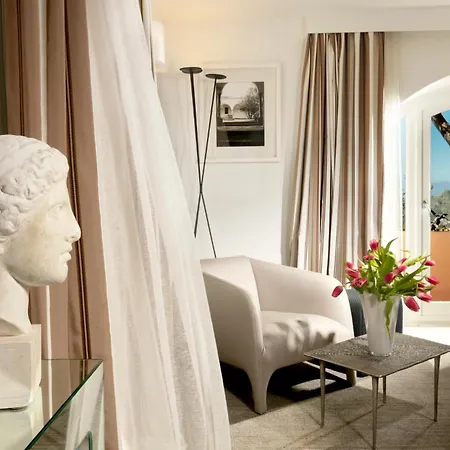 Punta Tragara מלון 5*