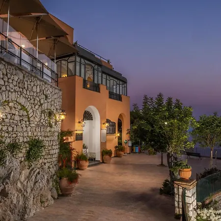 Punta Tragara קאפרי